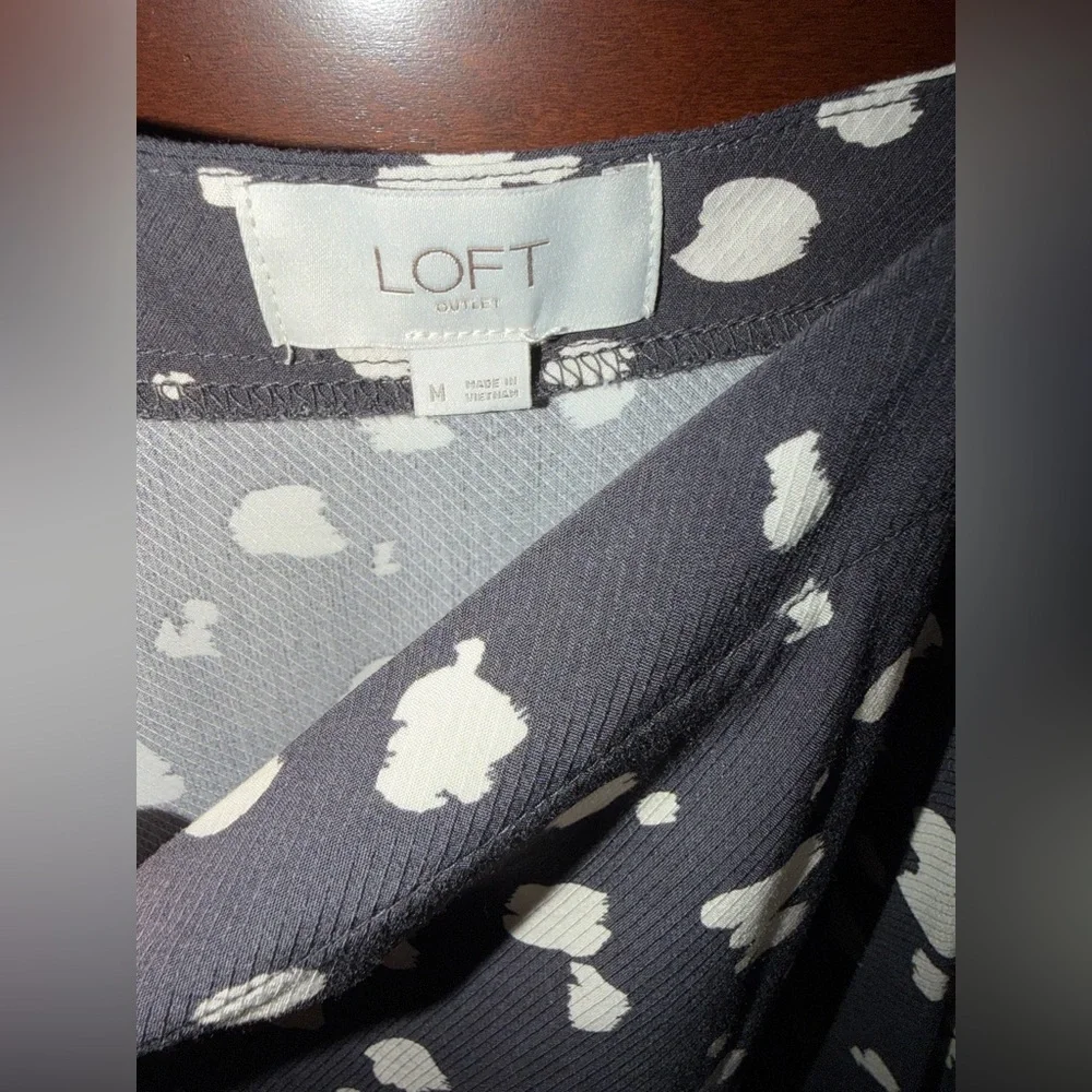 Loft Grey and White Animal Print square neck Top - M 🩶🤍